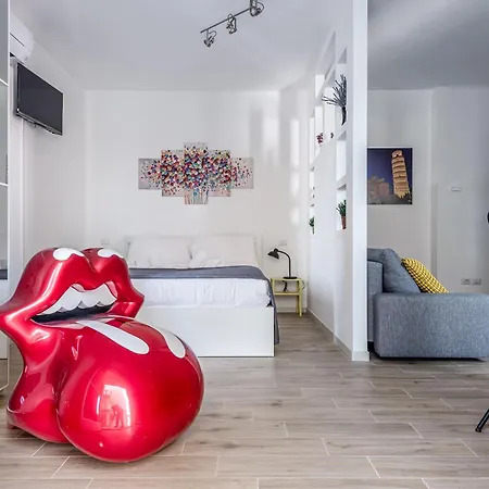 Hostly-Giugio'S House-Lungarni And Town Center Apartment Pisa Exterior photo